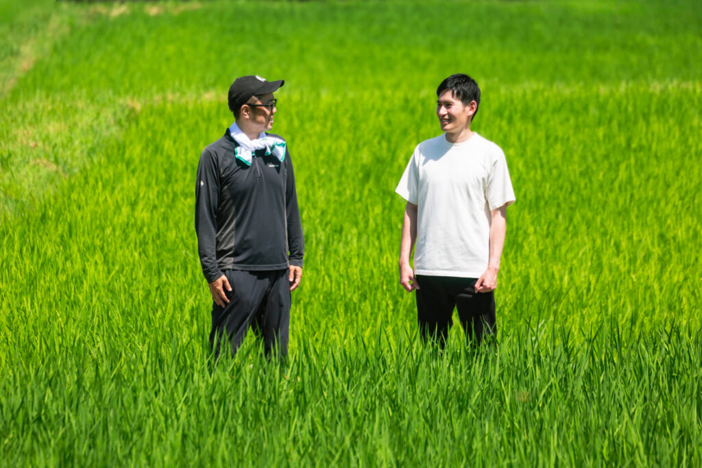 クラウドファンディングで紹介した脇山の田んぼでの一場面